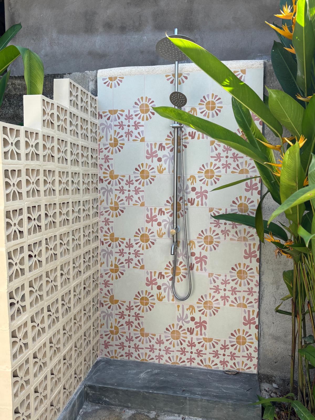 Ahangama Tropical Cut Out 3 - Cement Tile